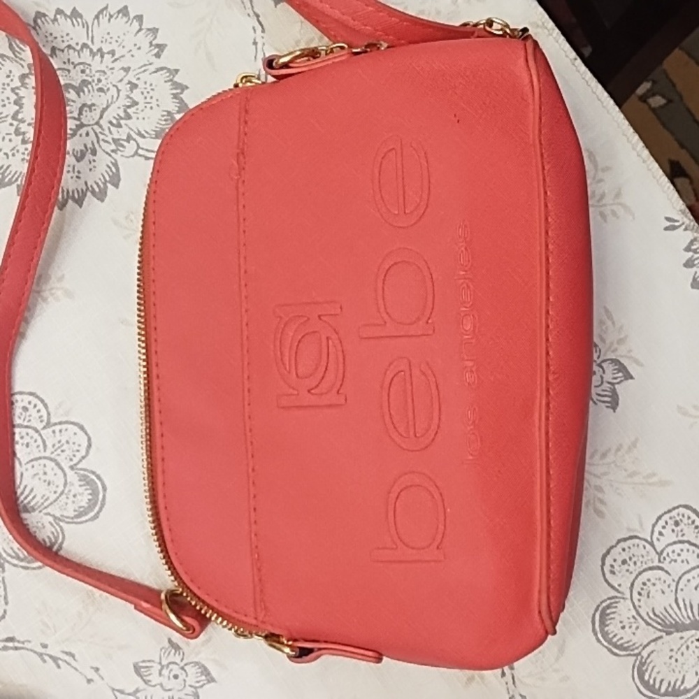 Bebe Women's Crossbody Bag Pink Gold chain  shoulder strap Purse Logo Used